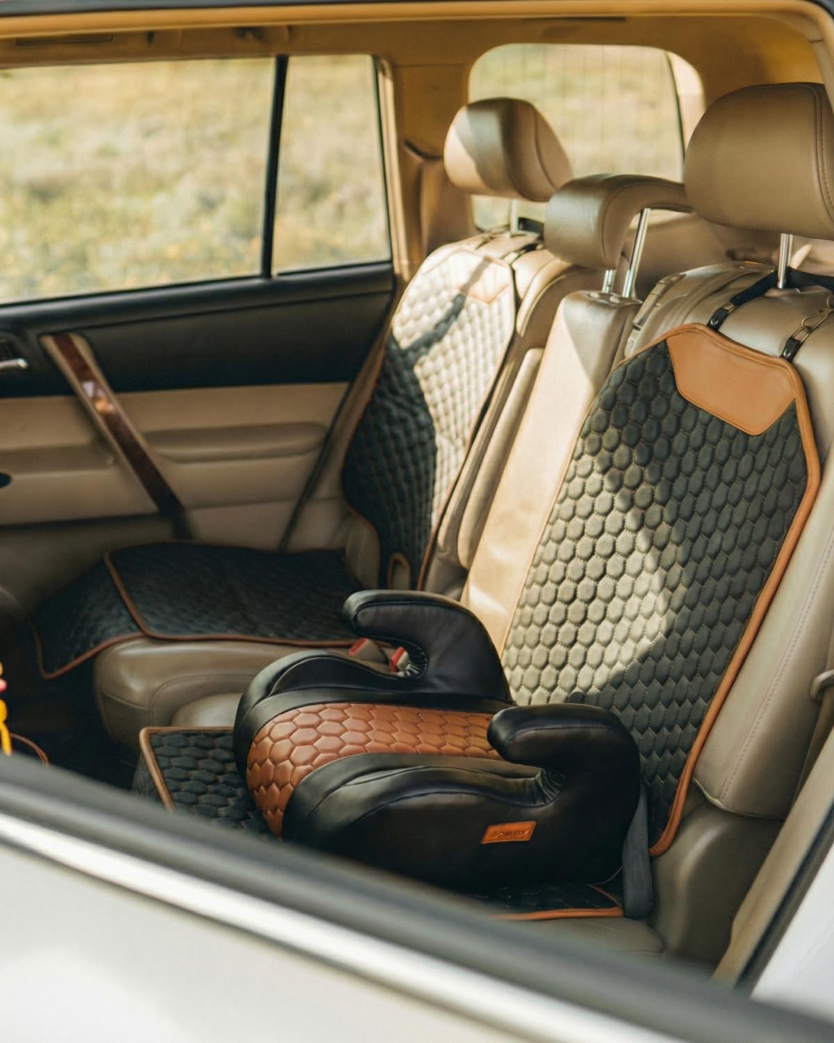 Black-Brown Backless Booster, Waterproof Seat Protector & Backseat Organizer Q1649